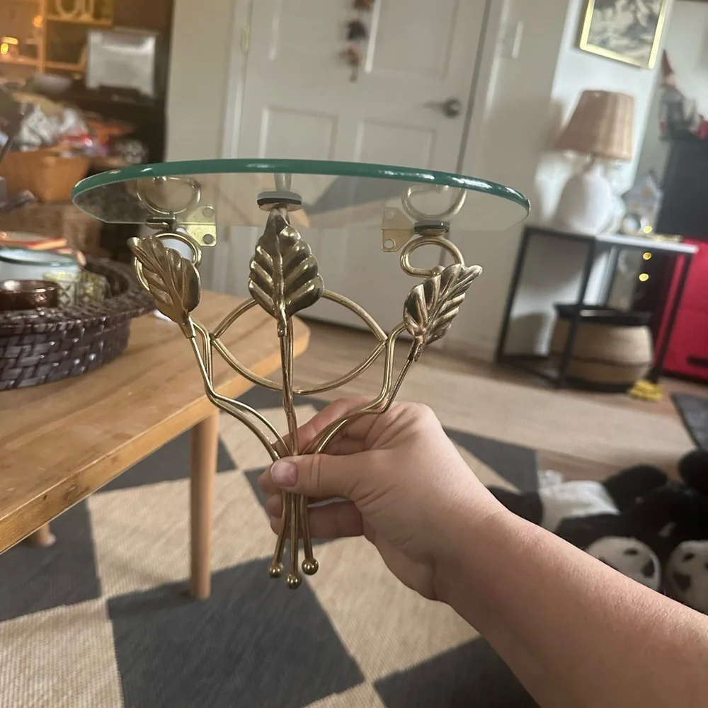 Gold Leaf Accent Wall Shelf with Glass Top